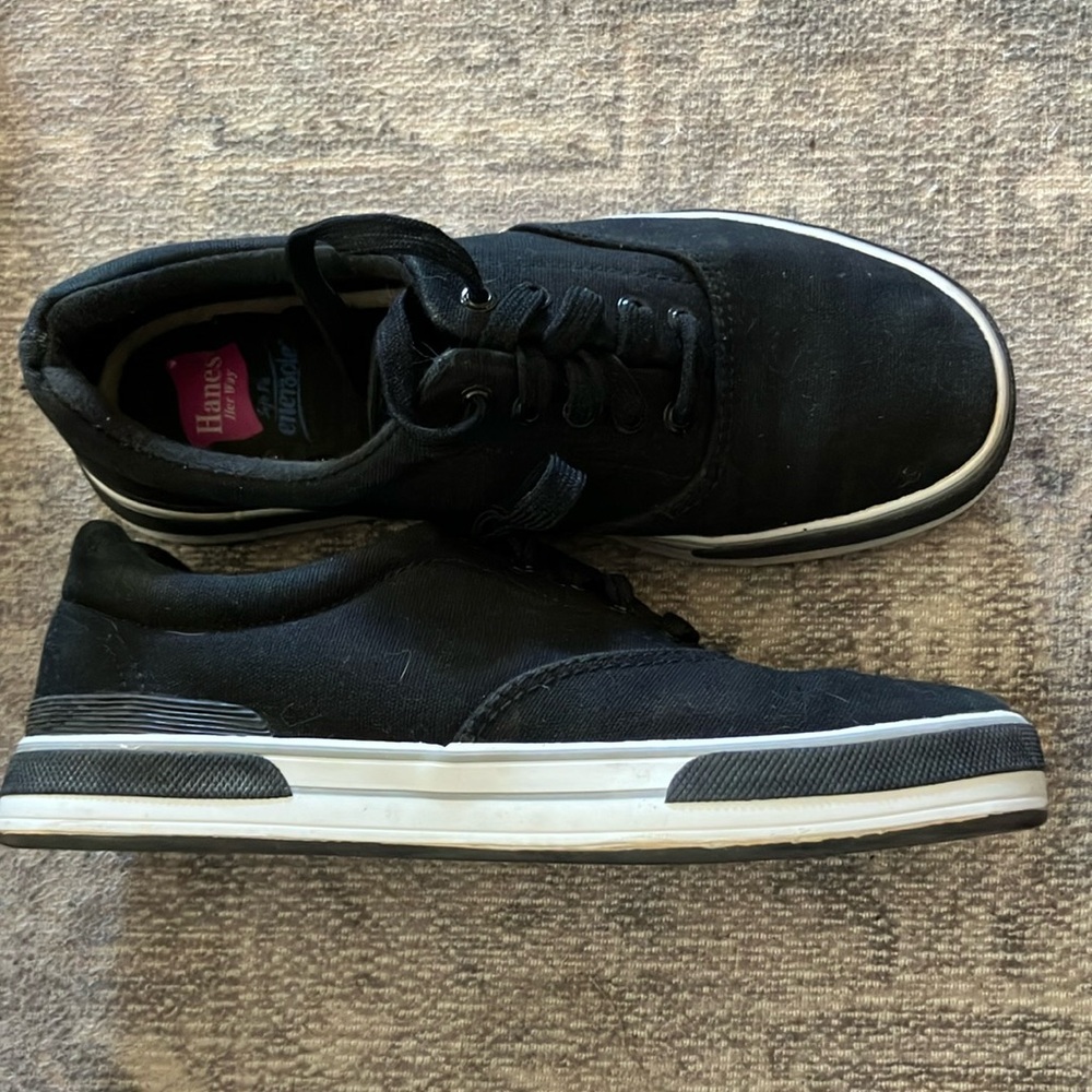 Hanes shoes